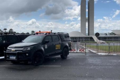 Dino diz que Esplanada deve ser totalmente fechada na posse do Congresso